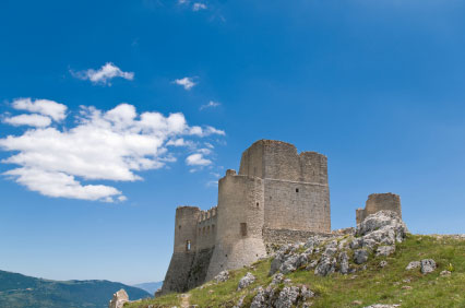 juste un des nombreux châteaux des Abruzzes
