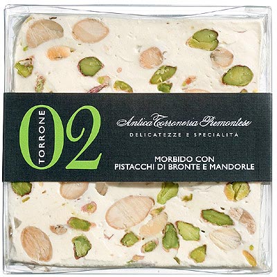 Mandeln wie in echter Torrone waren zu teuer, daher wurden Kichererbsen verwendet.