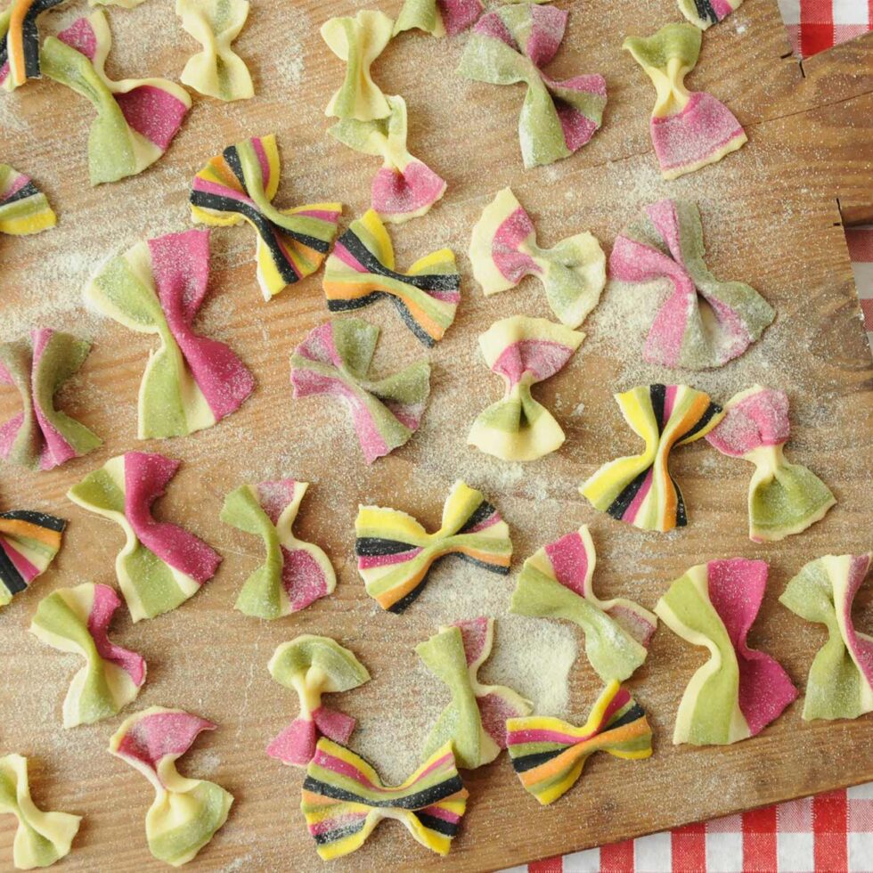 Pastaschule-Farfalle-bunt-Beitragsbild