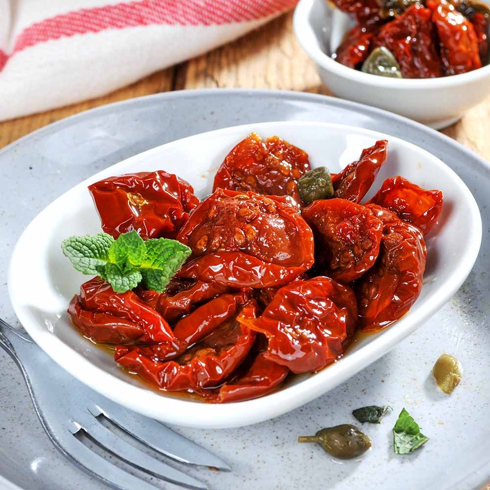 Pomodori ciliegini essiccati al sole