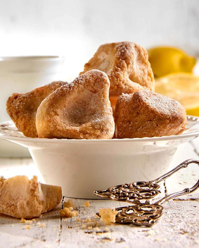 Amaretti morbidi al limone Amaretti morbidi al limone