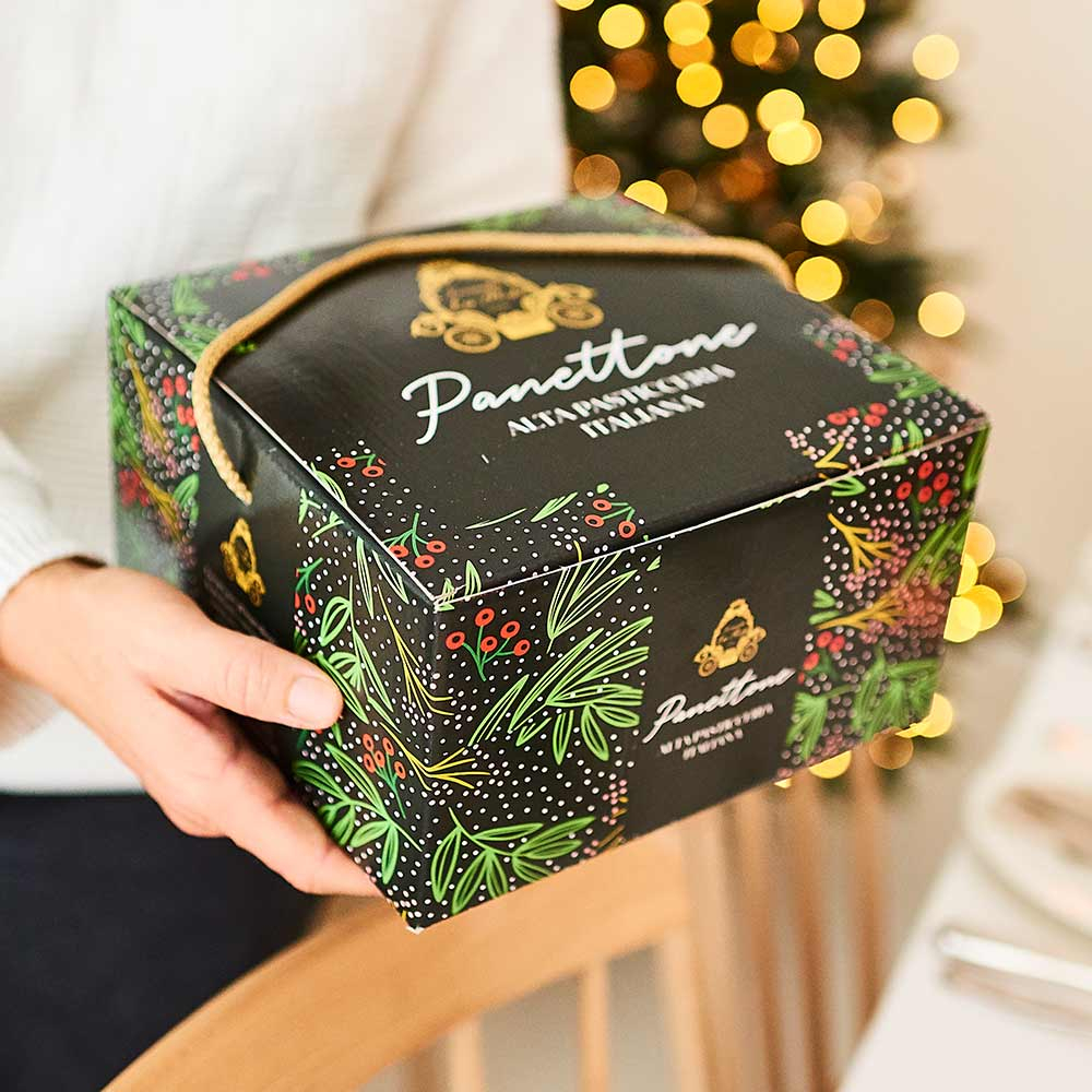 Klassischer Panettone - im Geschenkkarton – Panettone ausgepackt mit Verpackung