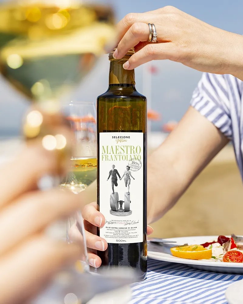 Maestro Frantoiano - Huile d'olive de qualité supérieure des Pouilles Maestro Frantoiano - Premium Olivenöl aus Apulien – mit hochwertiger Textur und Farbe