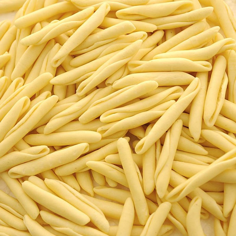 Pâtes Longues Et Fines Comme De La Ficelle Fricelli Pugliesi Pâtes des Pouilles faites à la main | Gustini