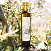 La sen-sa-tion ! Médaille d'or 2021 ! Notre huile exclusive Gustini remporte le podium du grand test de l'huile d'olive 2021. Elle figure ainsi parmi les meilleures huiles d'olive du monde ! Le jury félicite 