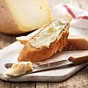 Une autre façon de découvrir la saveur du fromage de brebis ! Une crème de pecorino à étaler sur une bonne tranche de pain croustillant. Avec son agréable goût de lait de brebis et un souffle épicé, cette crème vous ravira à coup sûr !