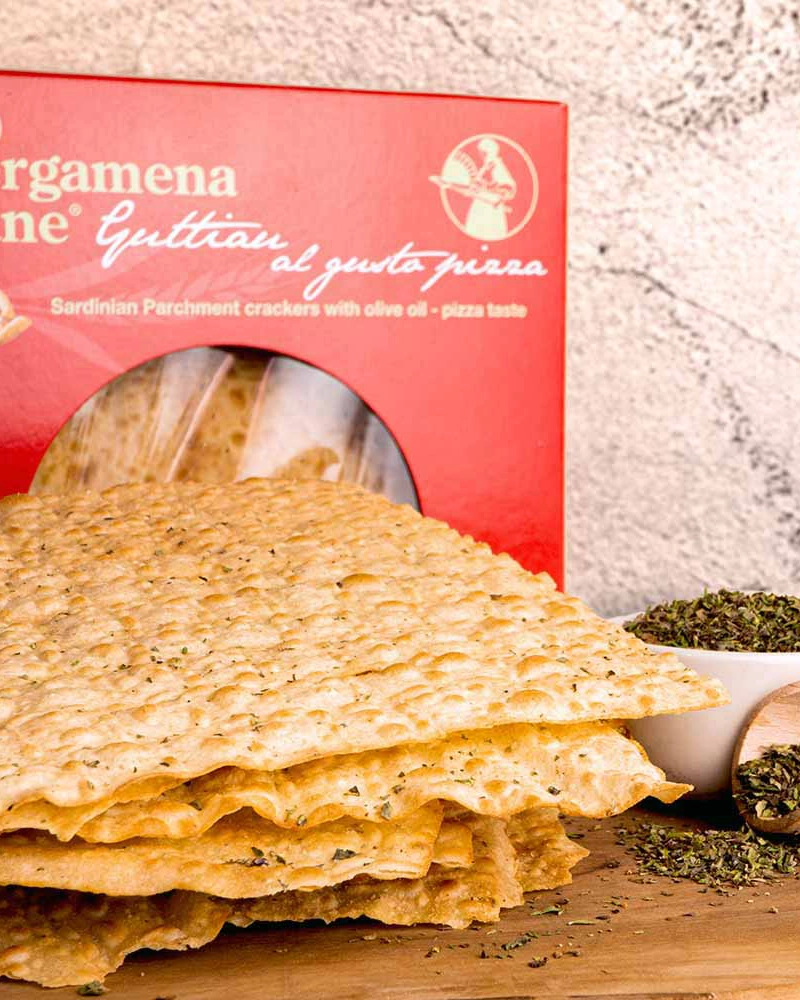 Pergamena di pane guttiau - Pizza – ansprechend in Szene gesetzt