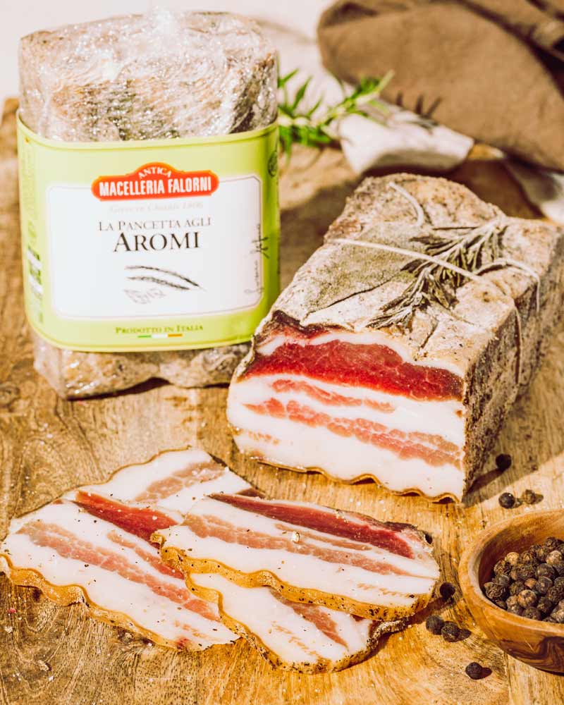 Pancetta aux herbes de Toscane - à la pièce Pancetta mit Toskana-Kräutern - am Stück