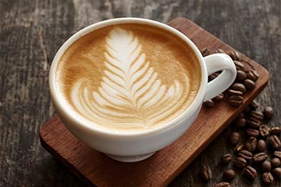 Cappuccino dans une tasse