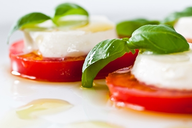 Balsamico Bianco délicieux sur une Caprese Balsamico Bianco délicieux sur une Caprese